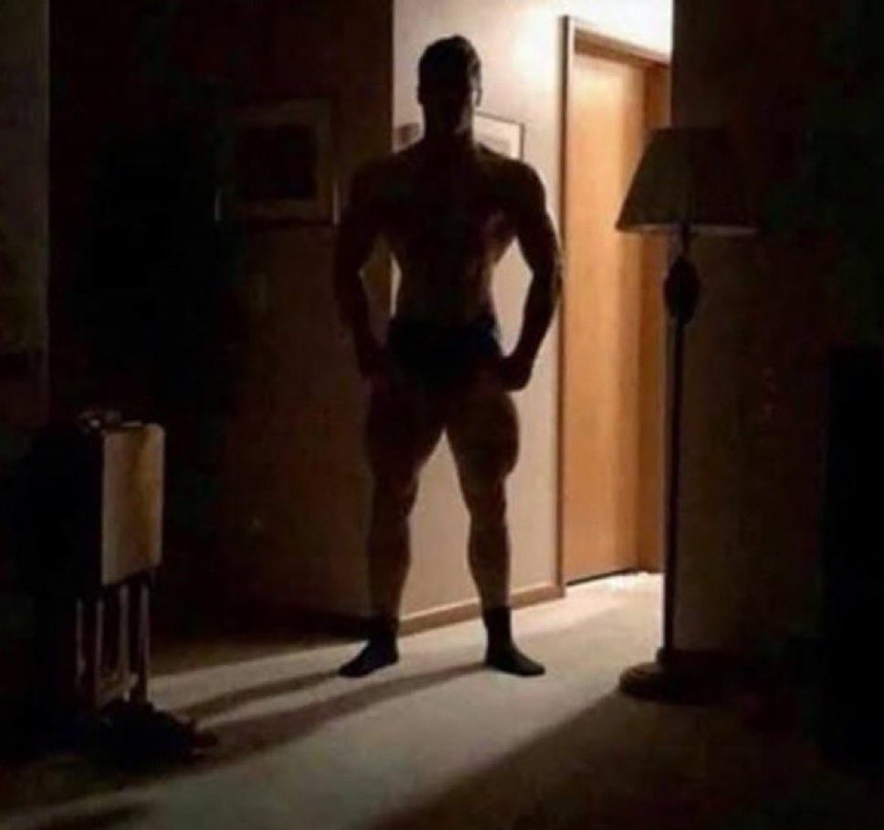 mãe posso dormir com você? tô com medo de ser anúncio das vendas pro show do bts