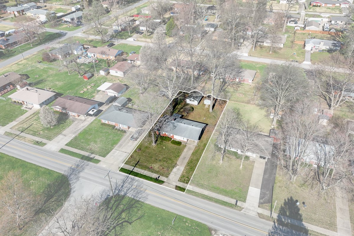 HarrittGroup's tweet photo. New! Oak Park Ranch Home | Jeffersonville Online Auction https://t.co/0yl6T8j35Z https://t.co/x1BlPyhu2i