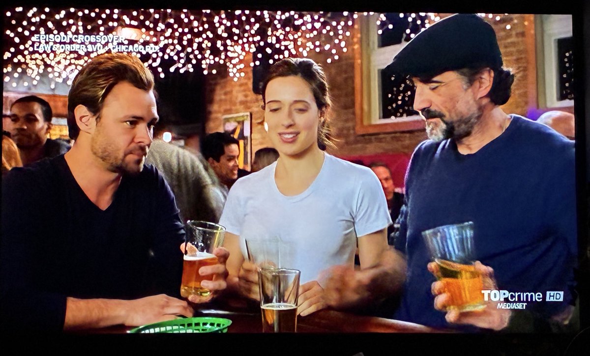 Baby #Burzek e Alvin 🥹🥰 #ChicagoPD rewatch della prima stagione su <a href="/topcrime/">Top Crime</a>