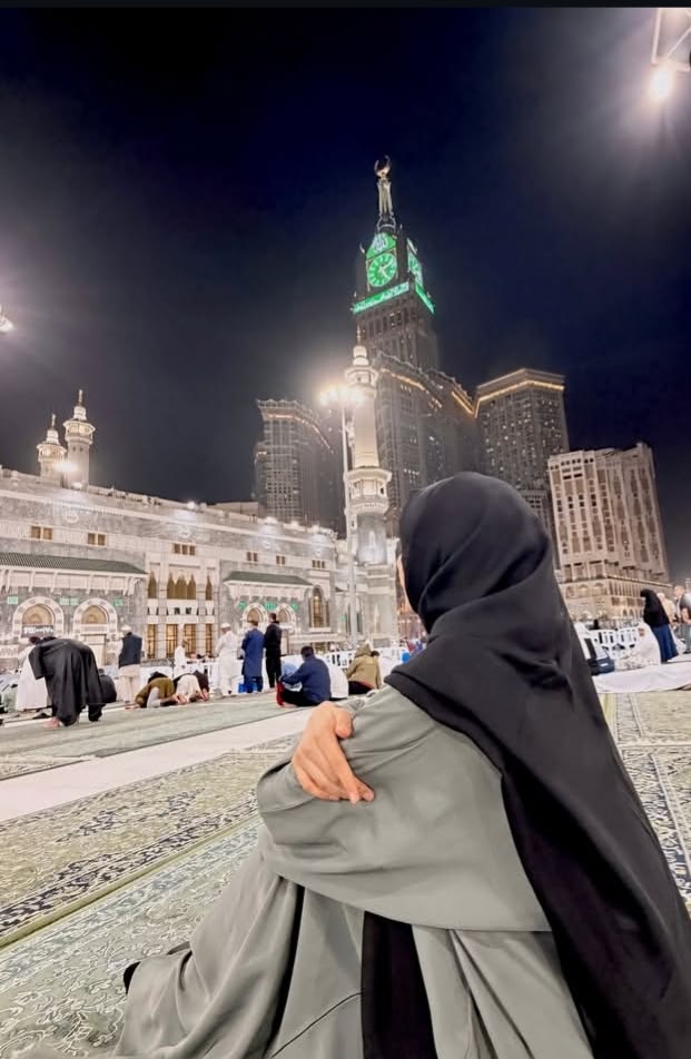 ANISHA CH ᯓᡣ𐭩 tweet media