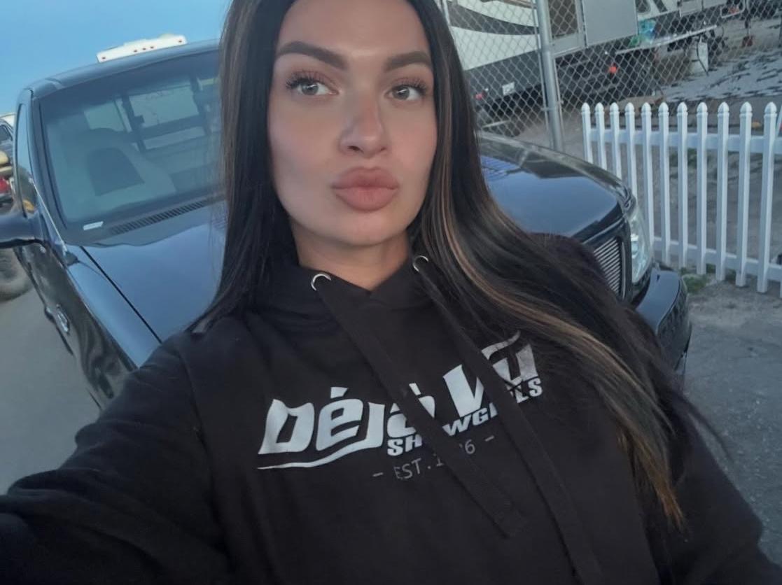 Deja Vu Showgirls Bakersfield tweet media