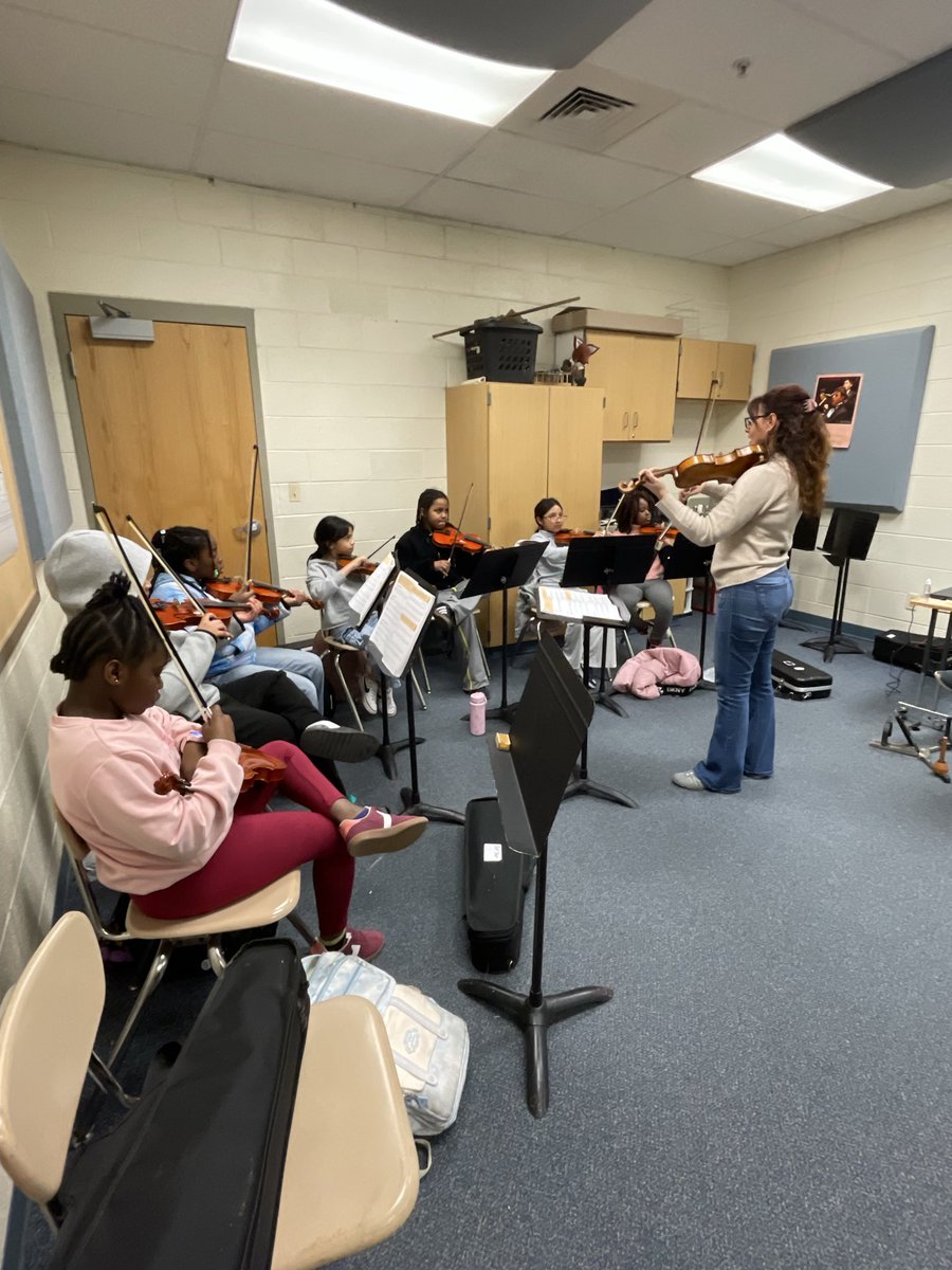 Arcola ES Community School Liaison tweet media