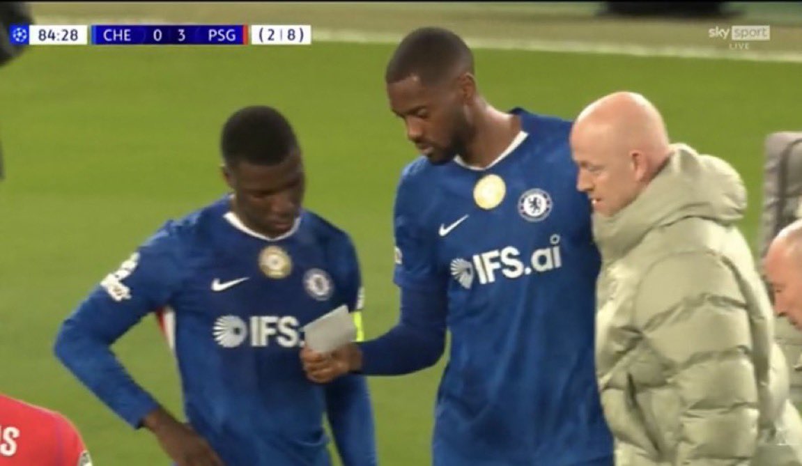 عمبلوص ♨ tweet media