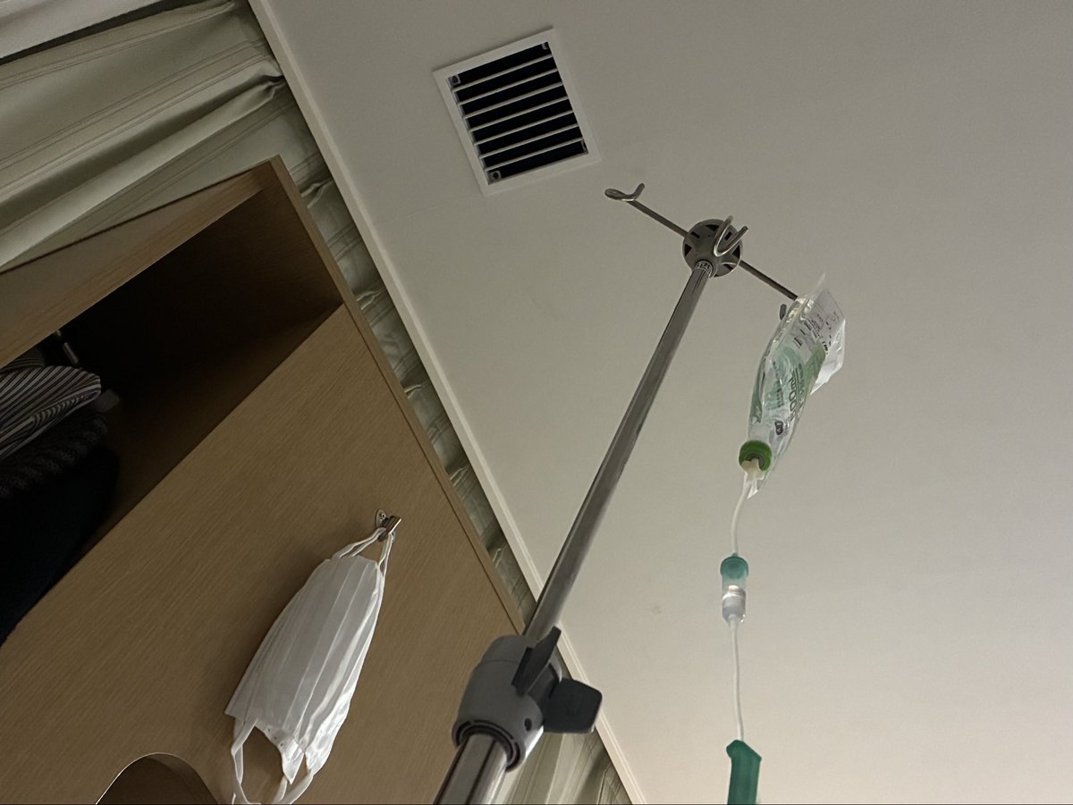 もんも tweet media