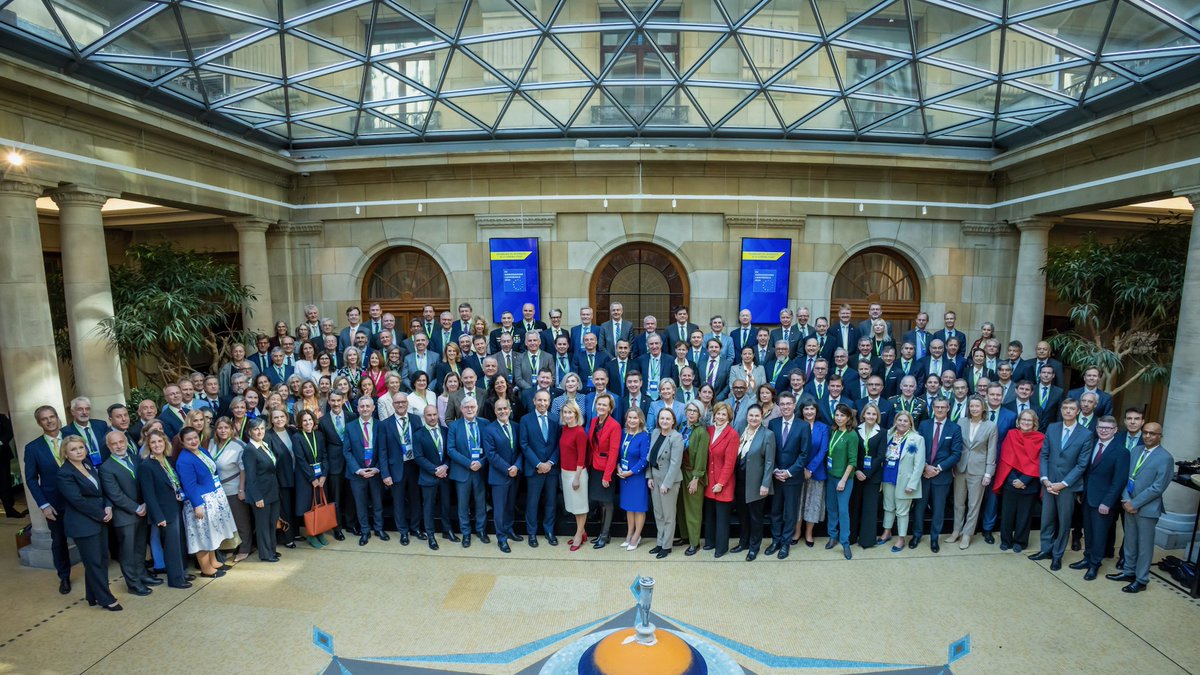 Lawrence Meredith 🇪🇺 tweet media