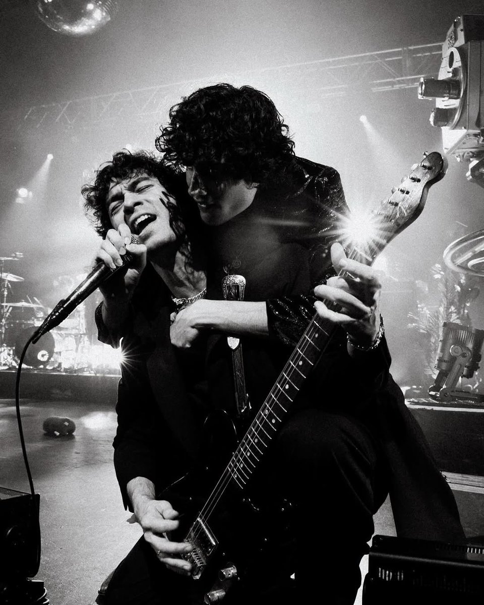 Sombr Access tweet media