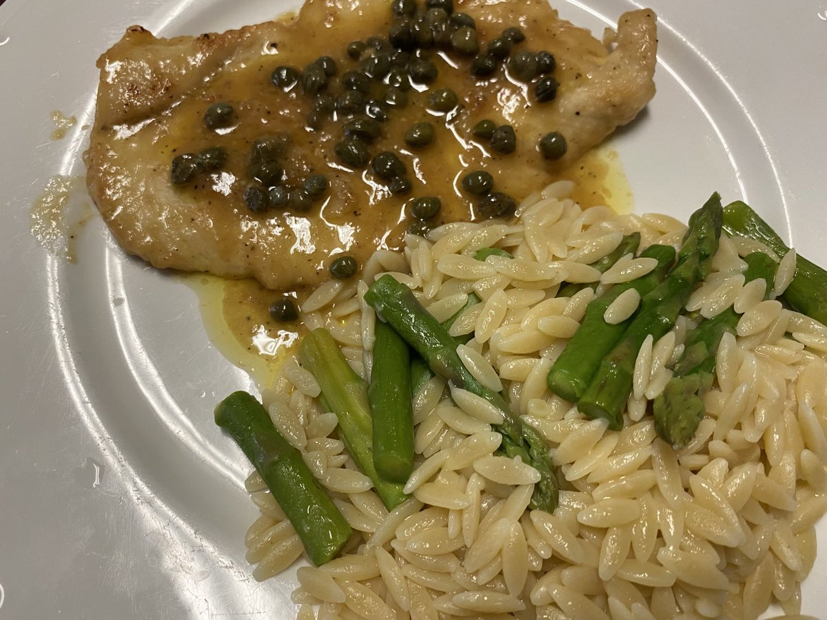 V224info tweet media