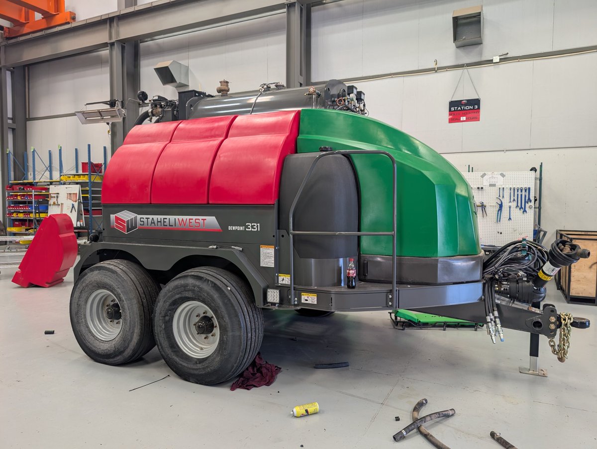 In honor of St. Patrick’s Day, this machine had to show up in style with a little extra green 🍀

Now the real question… should this color scheme stick around, or is it just a one-day lucky charm? 👀

What do you think?

#StPatricksDay #FarmLife #AgEquipment #GreenMachine