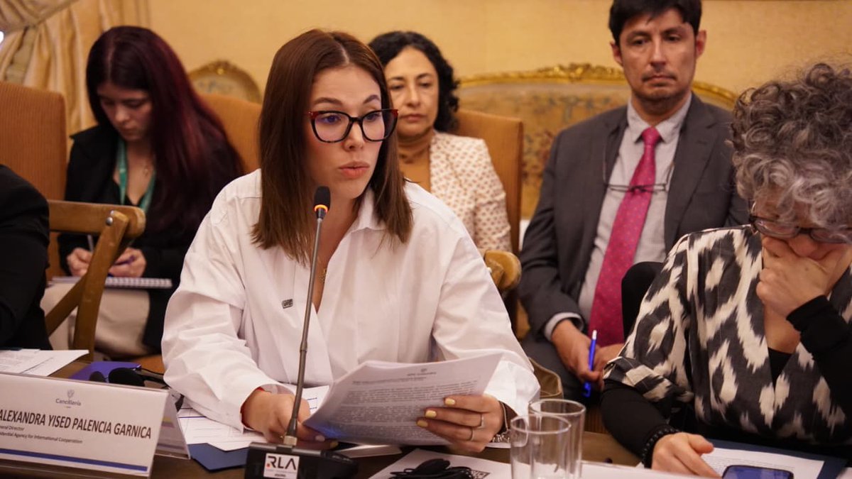 APC Colombia tweet media