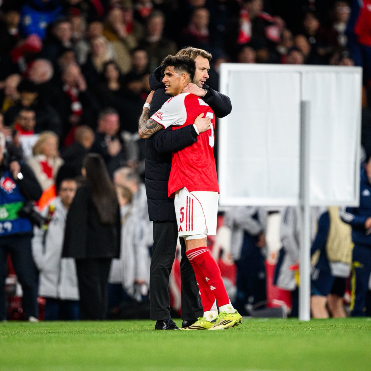 Bayer 04 Leverkusen tweet media