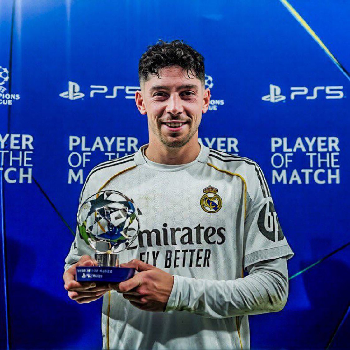 des ✞︎ (fan) tweet media