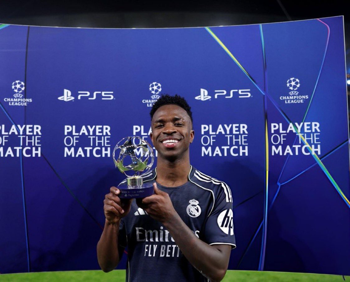 des ✞︎ (fan) tweet media