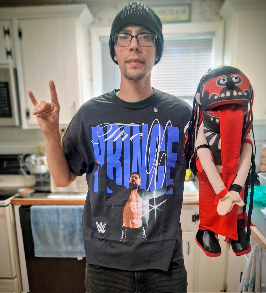 TheBalorClubGuy's tweet photo. Looked what arrived in the mail today
The brand new Finn Bálor Stretched Text Graphic shirt from Ripple Junction. DEMONITO Says Finn Balor Is The Prince Of Ireland. #demonito #finnbalor #wweshop #stpatricksday https://t.co/6PT5H0yBGj