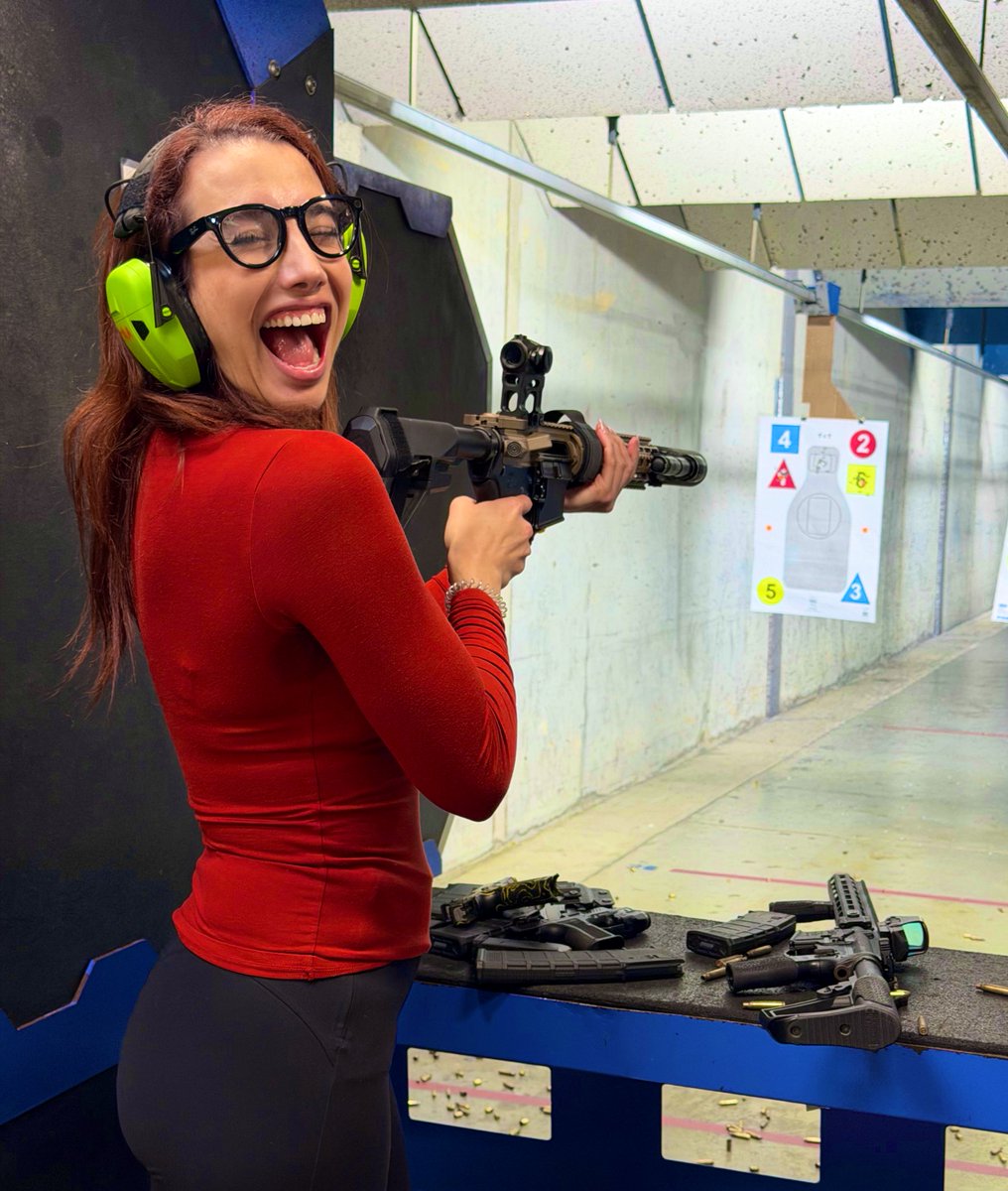 Delia Lazarescu tweet media