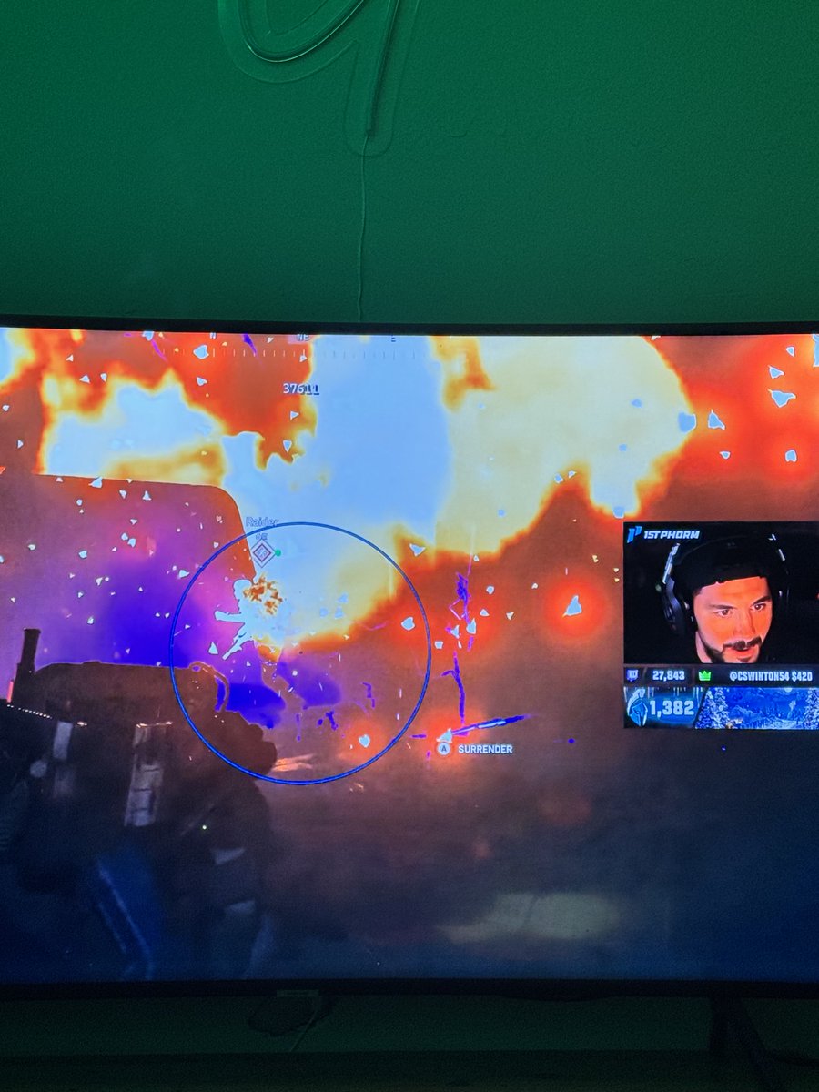 KFitner95191's tweet photo. Took the screenshot a month or so ago of Nick Merk’s live streaming in this popped up on the screen what is this big circle? https://t.co/oC9M7lX533