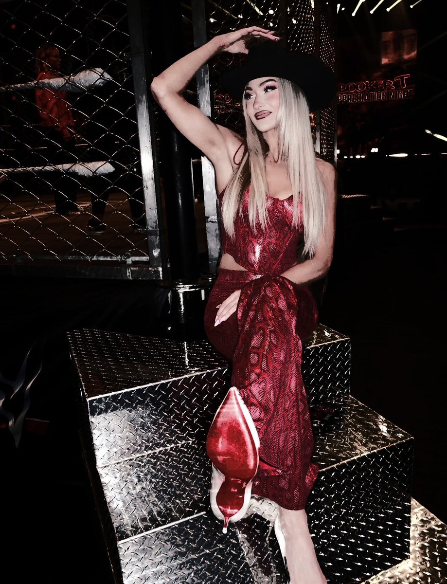 𝐈𝐓 𝐈𝐙 𝐖𝐇𝐀𝐓 𝐈𝐓 𝐈𝐙 . tweet media