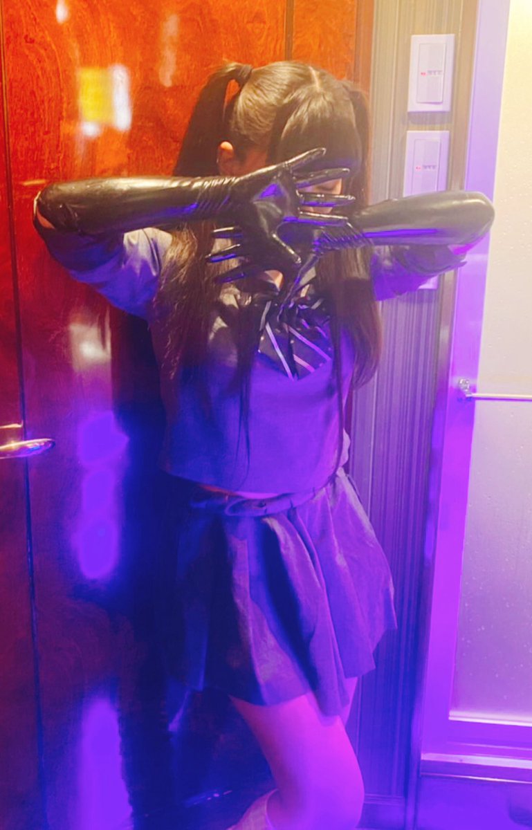 ラバー好きな人に刺さりそうな過去写あったから置いとくね