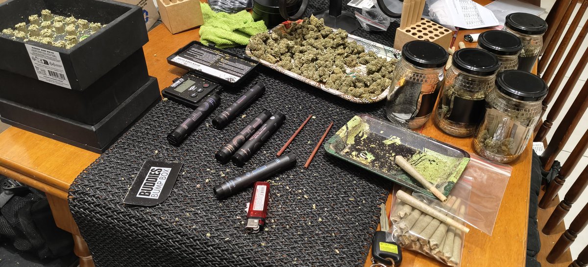 SynysterFPS's tweet photo. The lab is open today. 🧪🍃
#TheHighCouncil #CannabisSA https://t.co/EewEE1sXdm