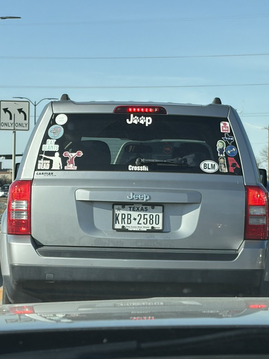 Jean Paul III tweet media