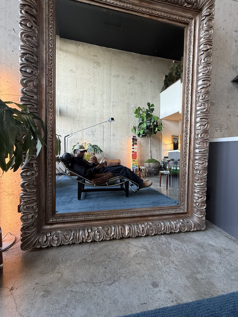 ⚡️unbeLEEvable⚡️ tweet media