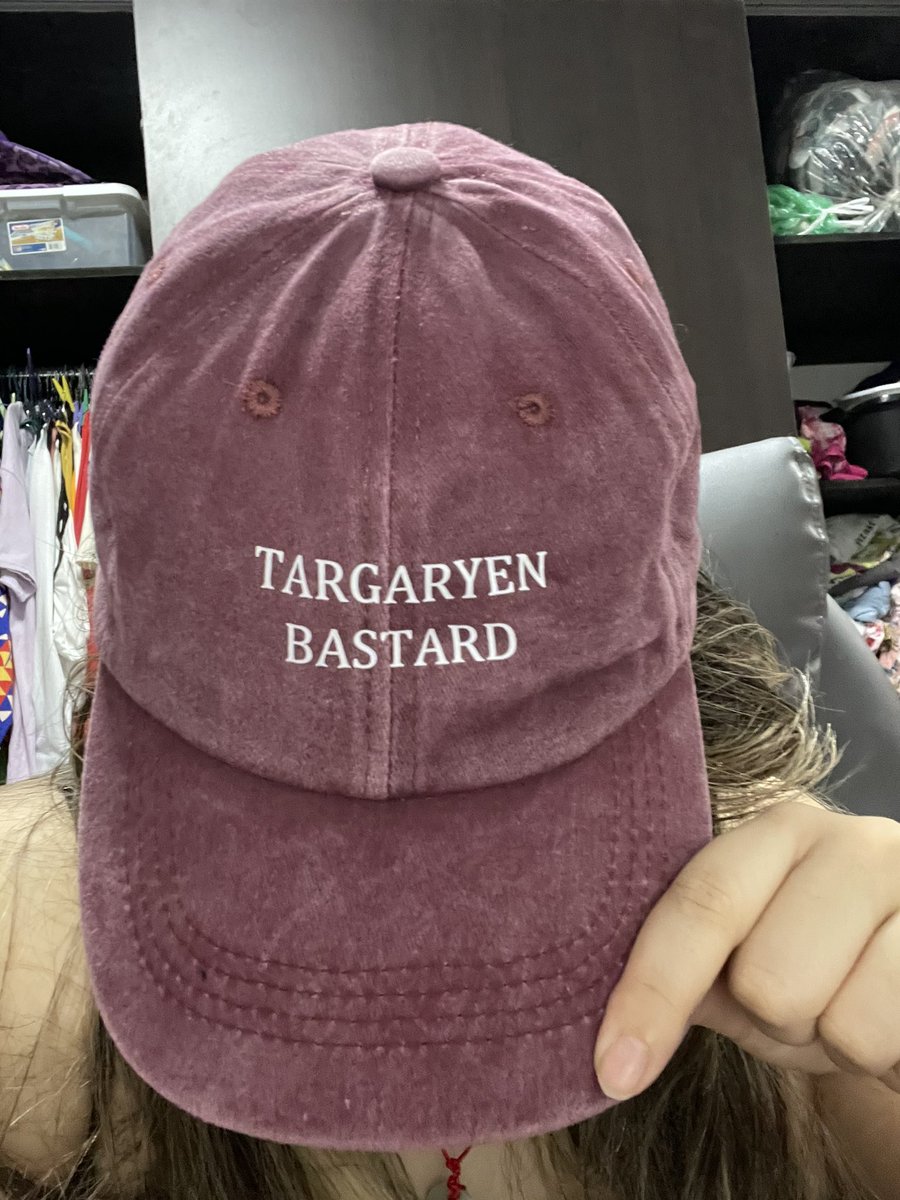 my new hat is here raaaaaahhhh