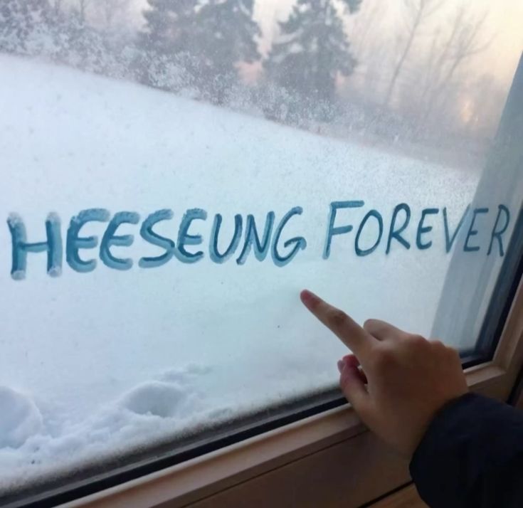 hoonielevs's tweet photo. @lovjongseong Secretosito
우리는 이희승이 엔하이픈의 멤버로서 완전히 남아 있기를 요구하며, 그룹의 정체성과 존엄성을 위협하는 어떠한 행위에 대해서도 BE:LIFT LAB 계속해서 책임을 묻겠습니다.

엔하이픈의 유산을 악용하지 마십시오.

#LET_HEESEUNG_DO_BOTH
#RESPECT_ENHYPEN
#ENHYPEN_IS_7 https://t.co/Ne2xS48kME