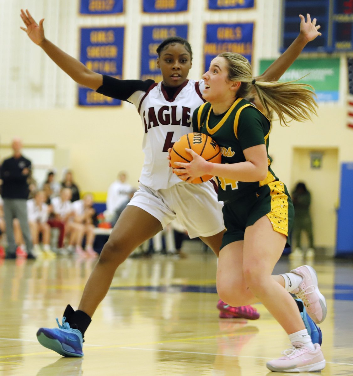 J_oshRizzo's tweet photo. Oakland Catholic beat Blackhawk 45-44 to move onto the #PIAA Class 4A title game. https://t.co/zQDWkkKmOR