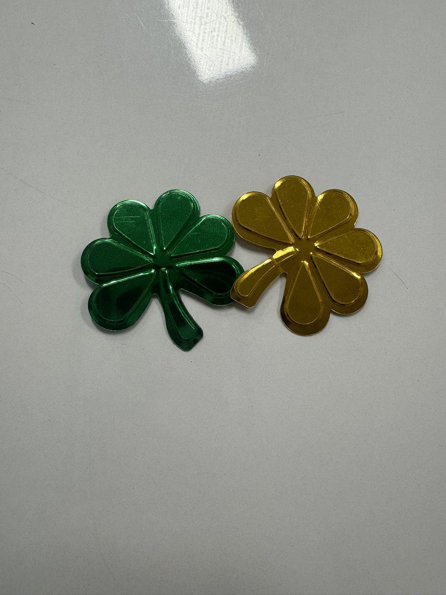 Kids show their love in many different ways… The leprechaun visited this little’s class today and left them green and gold clovers. He wanted to make sure that I got some too… 💚💛