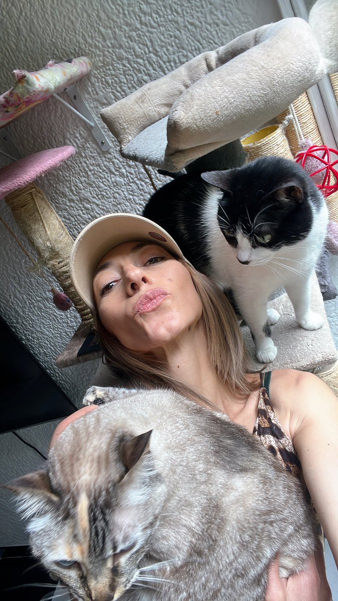 SANDRA RUIZ tweet media