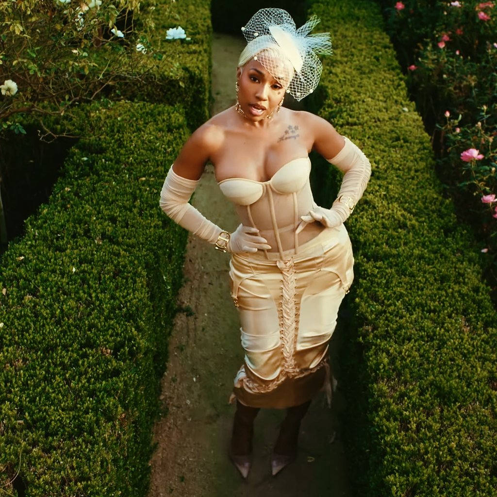 yung miami daily ☆ tweet media