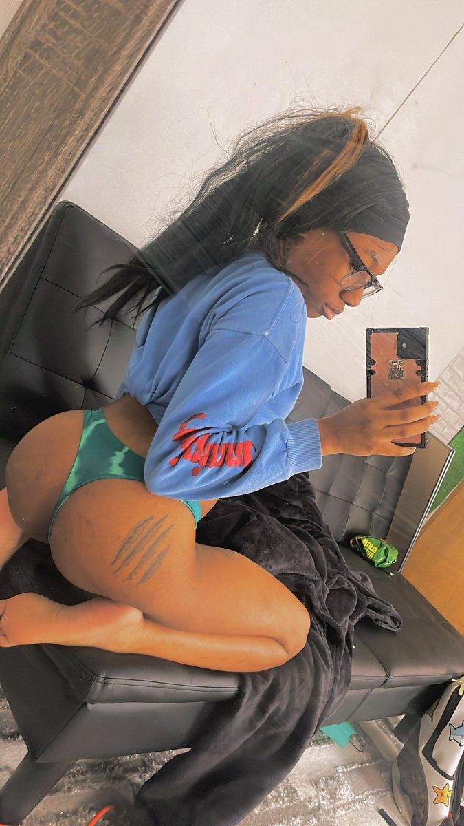 Fmoi @trxpbarb💗 tweet media