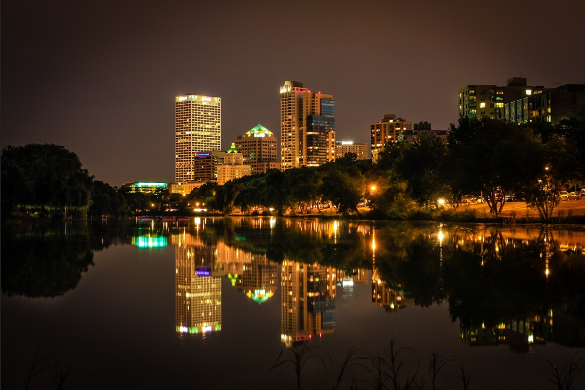 Listen in HQ at mixcloud.com/brucebuege/nig…

Listen in HQ and download at hearthis.at/bruce-buege-p4…

Night Sessions; The Extended Set for March 16, 2026