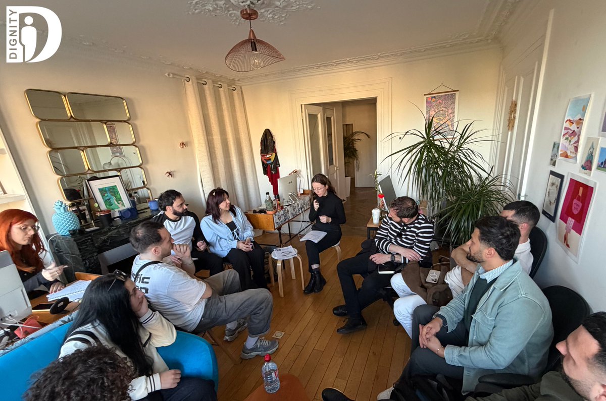 DignityNGO's tweet image. A delegation of #Armenian #human #rights defenders, #activists, and #civil society #organizations met with several organizations in Paris to exchange experiences.
@assoAIDES @stop_homophobie 
Organized by @DignityNGO  with the support of the Embassy of @AmbaFR_Armenie