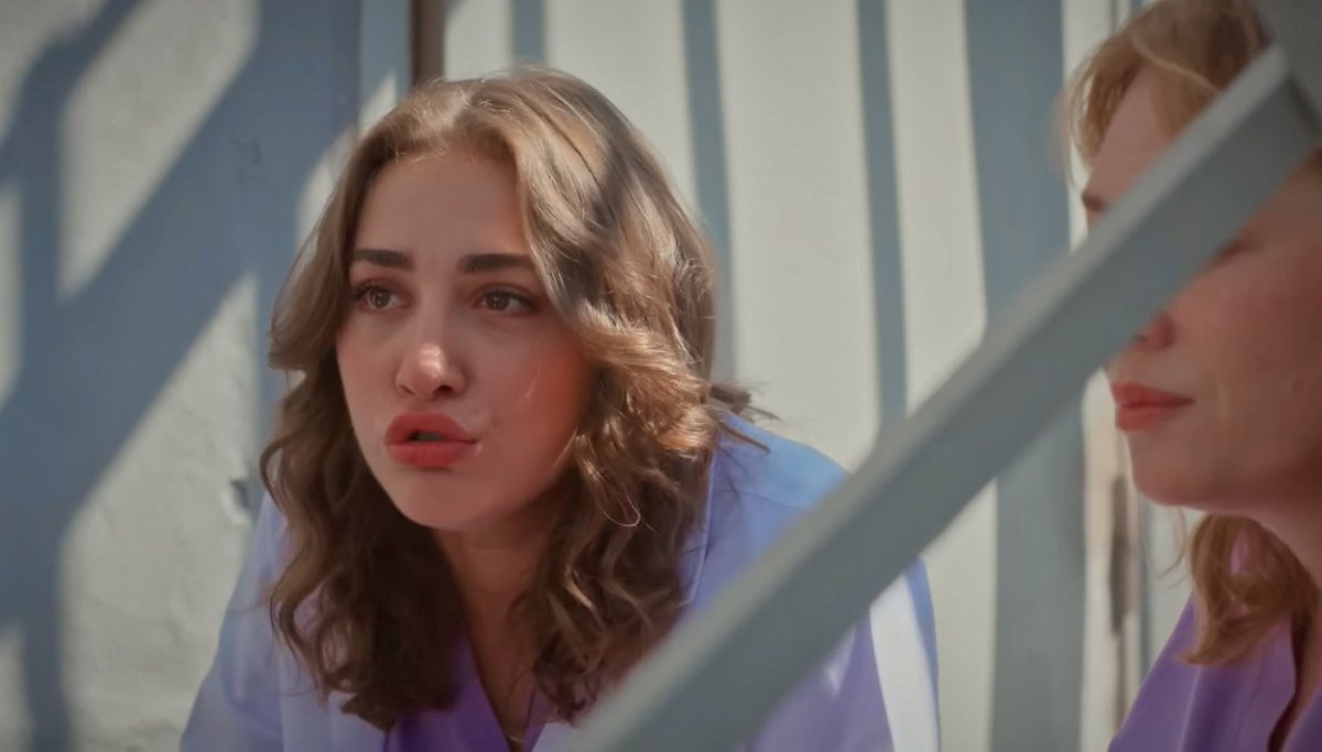 Bahar?

De mi misma

Hoy de mi misma

No estoy bien trato de ignorarlo pero no me funciona

Lloro y grito por todo

SEREN LA HISTORIA SE REPITE 
#Bahar