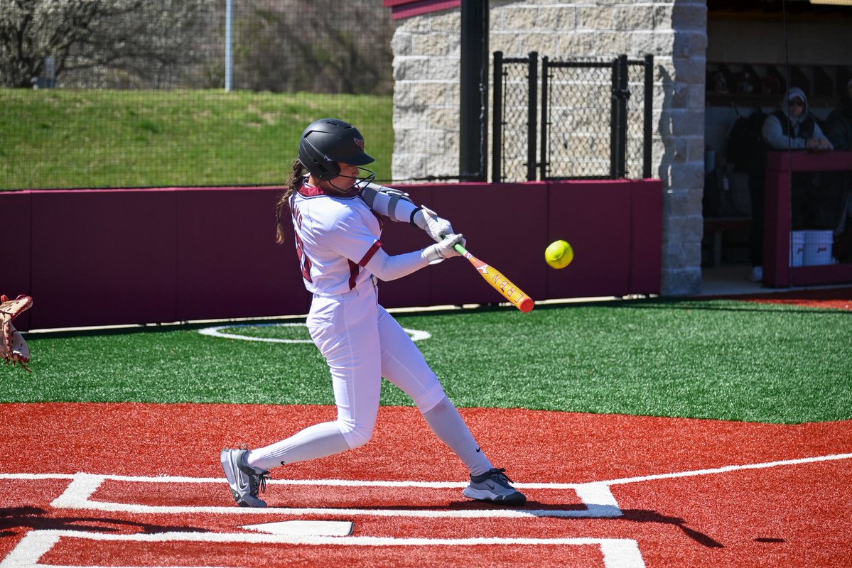 Hawk Softball 🥎 tweet media