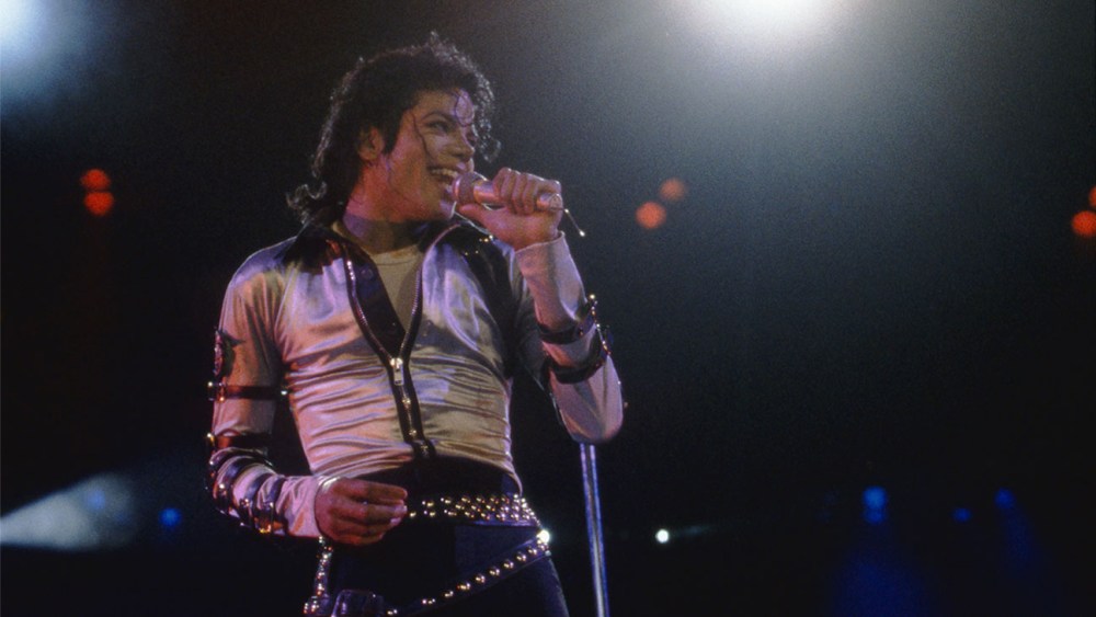 Zakk #ReleaseMJBadTourFilm ♕ tweet media