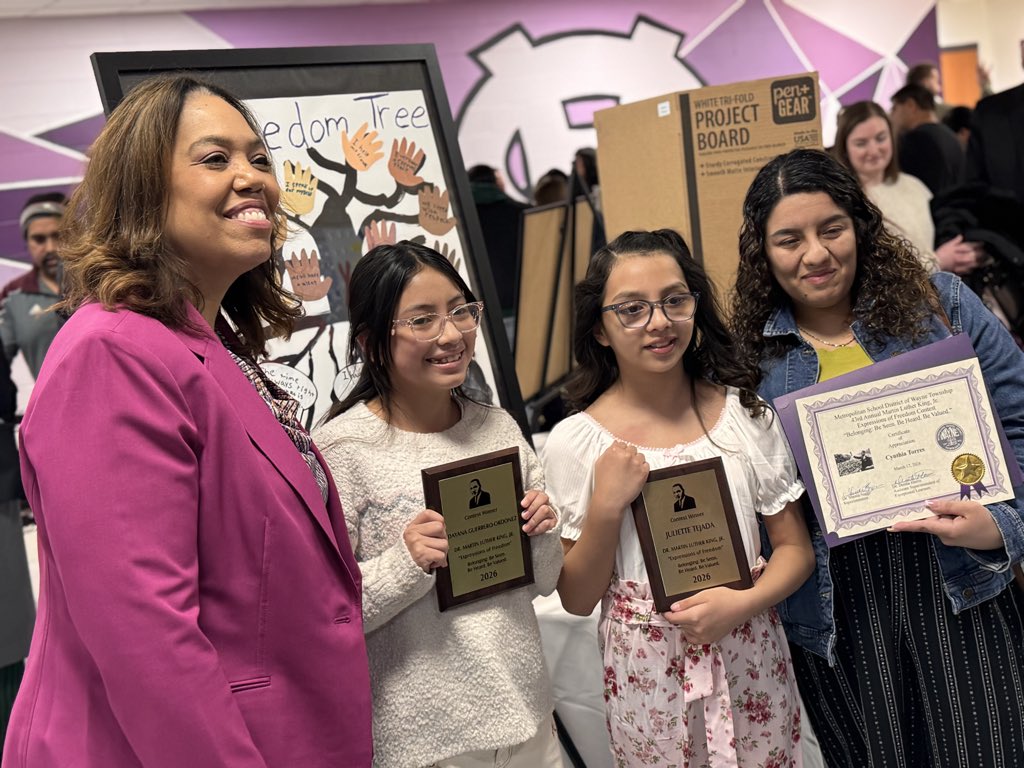 Mr. Molitor tweet media