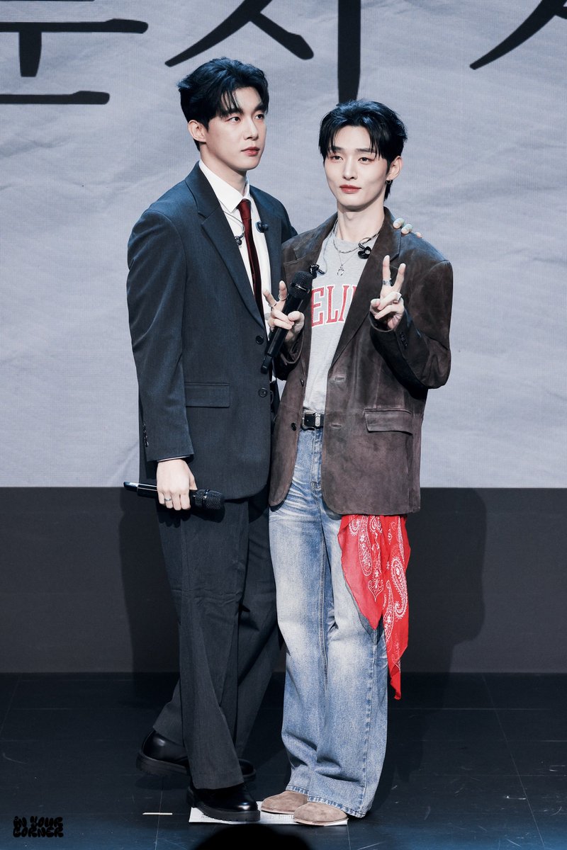 인유어코너 tweet media