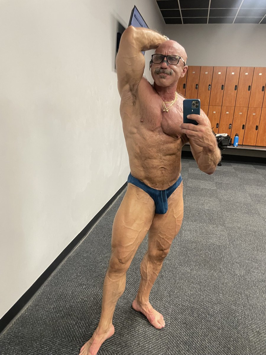 MuscleJoe tweet media
