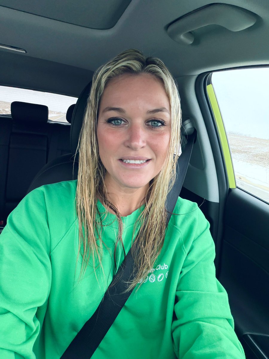 Laura Williams ✨ tweet media