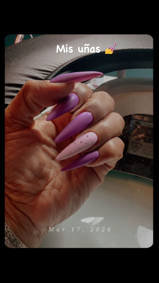 Santurce73's tweet photo. Mis uñas de hoy bellas 🥰 I lov https://t.co/84oRHXFIW6