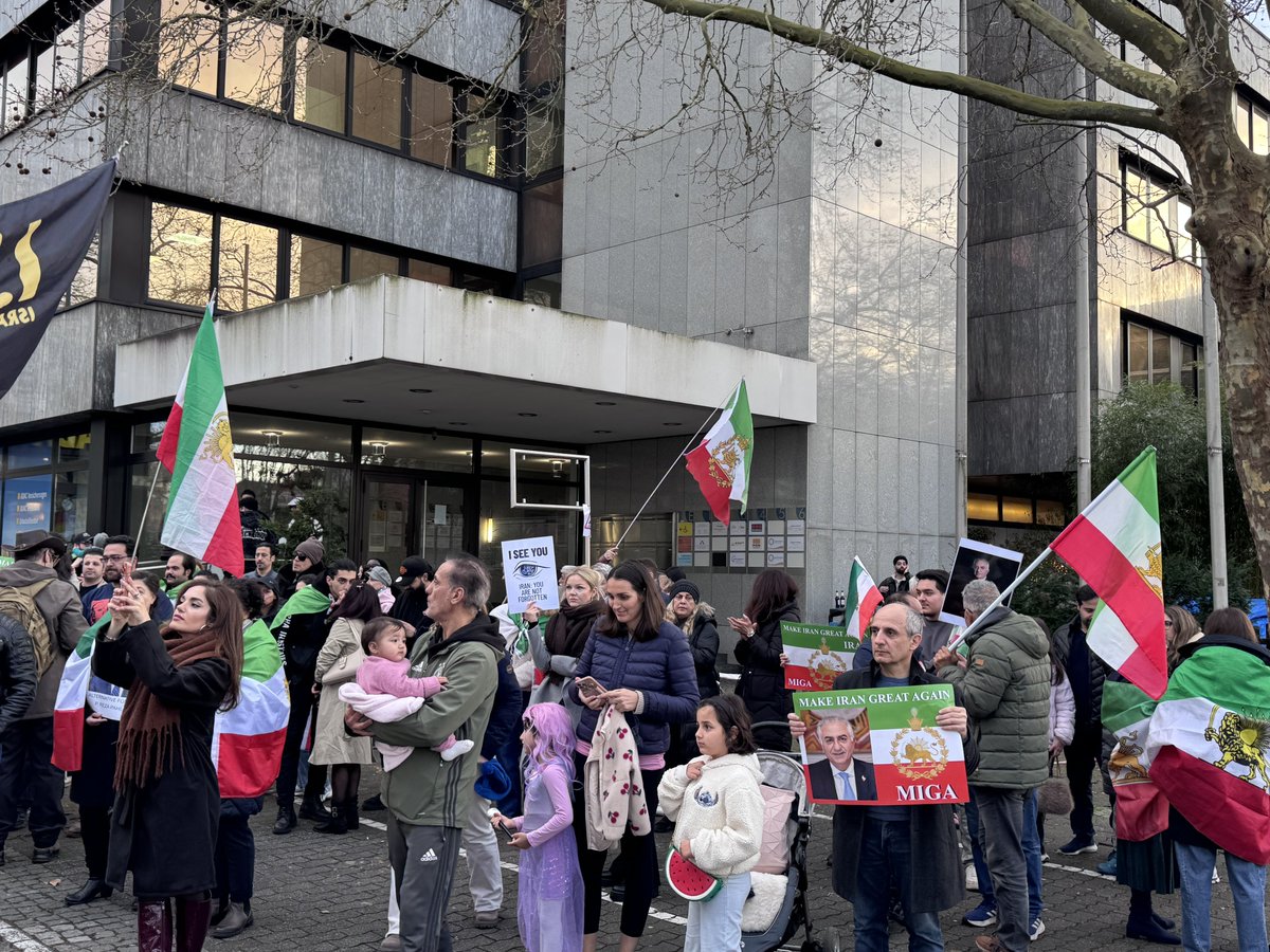 LoveGuerillero's tweet photo. #Bonn #bn1703 #TschaharSchanbeSuri #Nowruz 
#Iran #IranOffline #MullahRegimeMustFall #FreeIran‌ https://t.co/Q1QqFh0zgg