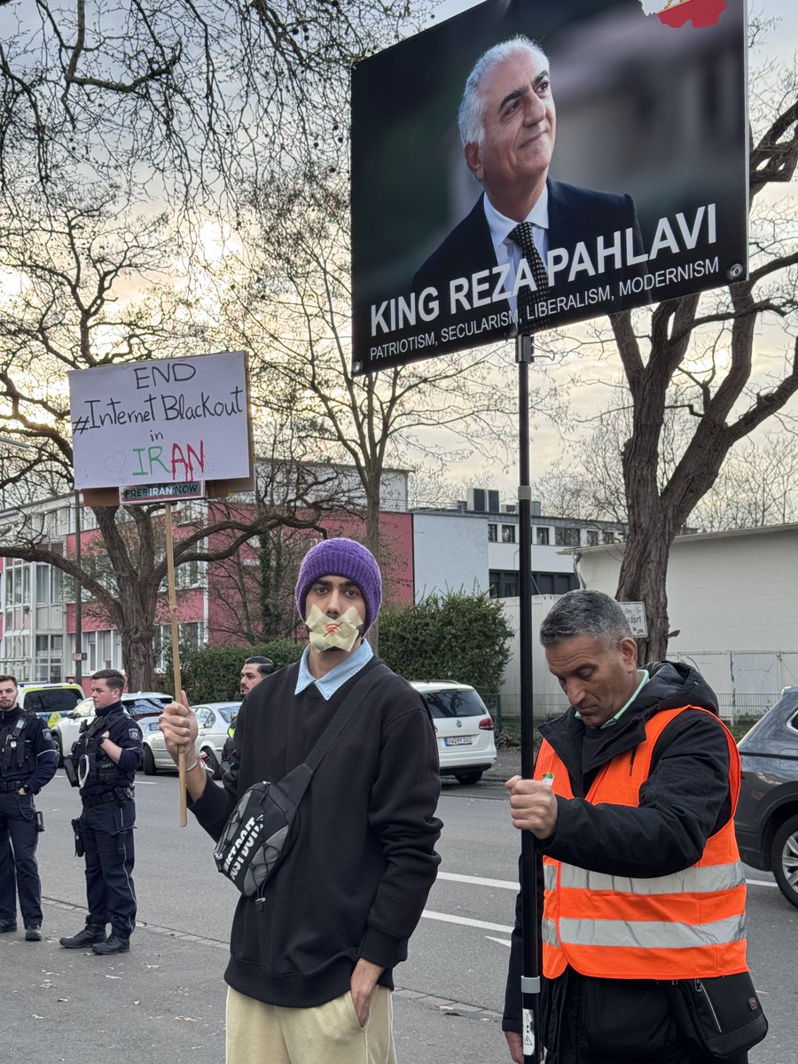 LoveGuerillero's tweet photo. #Bonn #bn1703 #TschaharSchanbeSuri #Nowruz 
#Iran #IranOffline #MullahRegimeMustFall #FreeIran‌ https://t.co/Q1QqFh0zgg