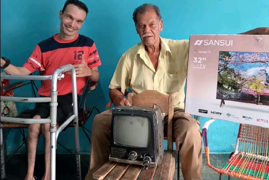Actualización:

 Nuestra campaña funcionó; hoy mismo se le compró el televisor al señor Ramón. 🥳❤️🇻🇪

​Hoy verá el juego como debe ser.

Gracias, amigos seguidores, y sigamos ayudando a la gente.

​Los quiero a todos.