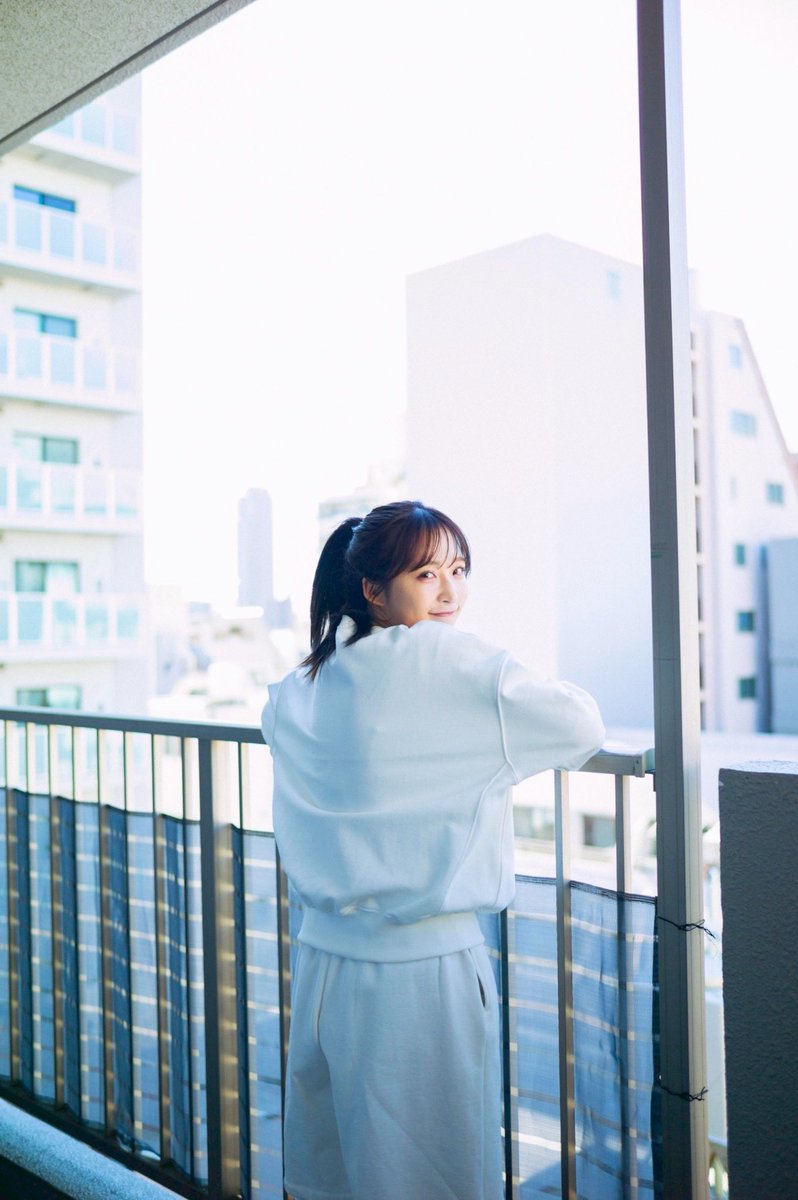 小栗有以 tweet media