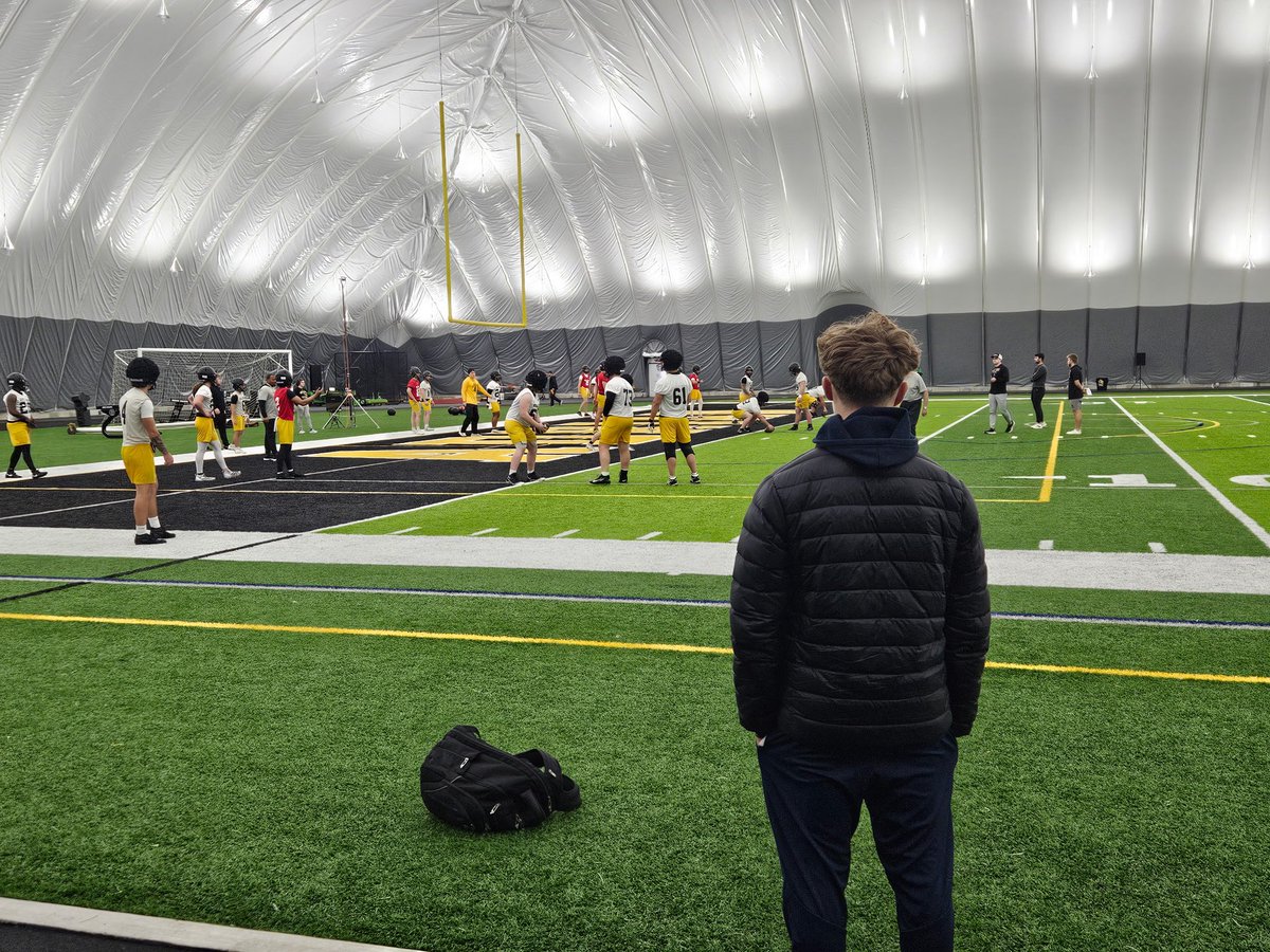 QbCadenLeClear's tweet photo. Had a really good time at @AdrianCollegeFB junior day. Blessed to be able to see the coaches again, glad to be able to watch an amazing pratice. Can’t wait to come back!!! @stjoefootball @pratleyac @Coach_Ty_Palka https://t.co/LHyvebrEFL