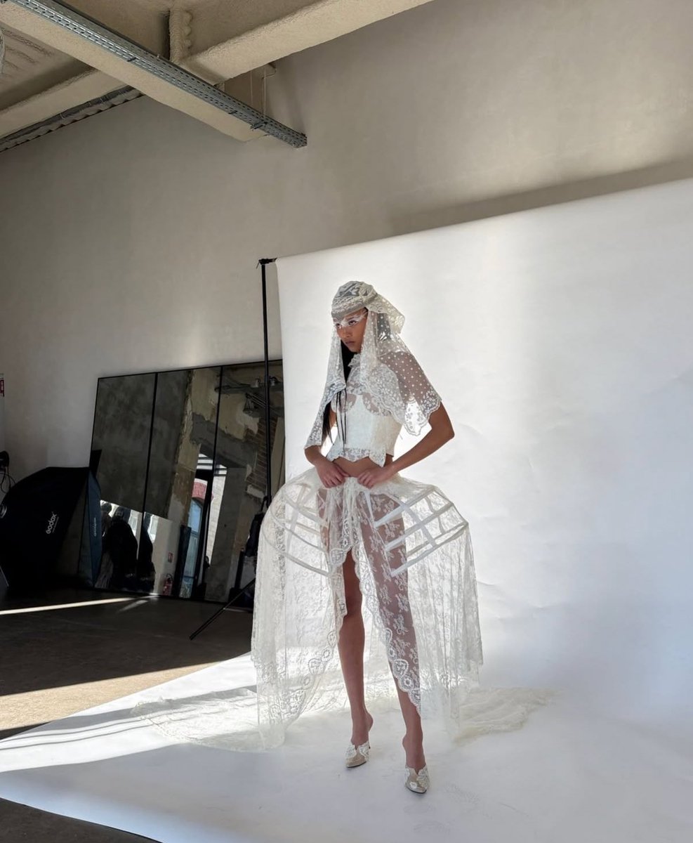 porcel444in's tweet photo. les fleurs studio ‘angels’ collection for pfw's fall 2026 🕯️🪽 https://t.co/gVwz0nQD3h