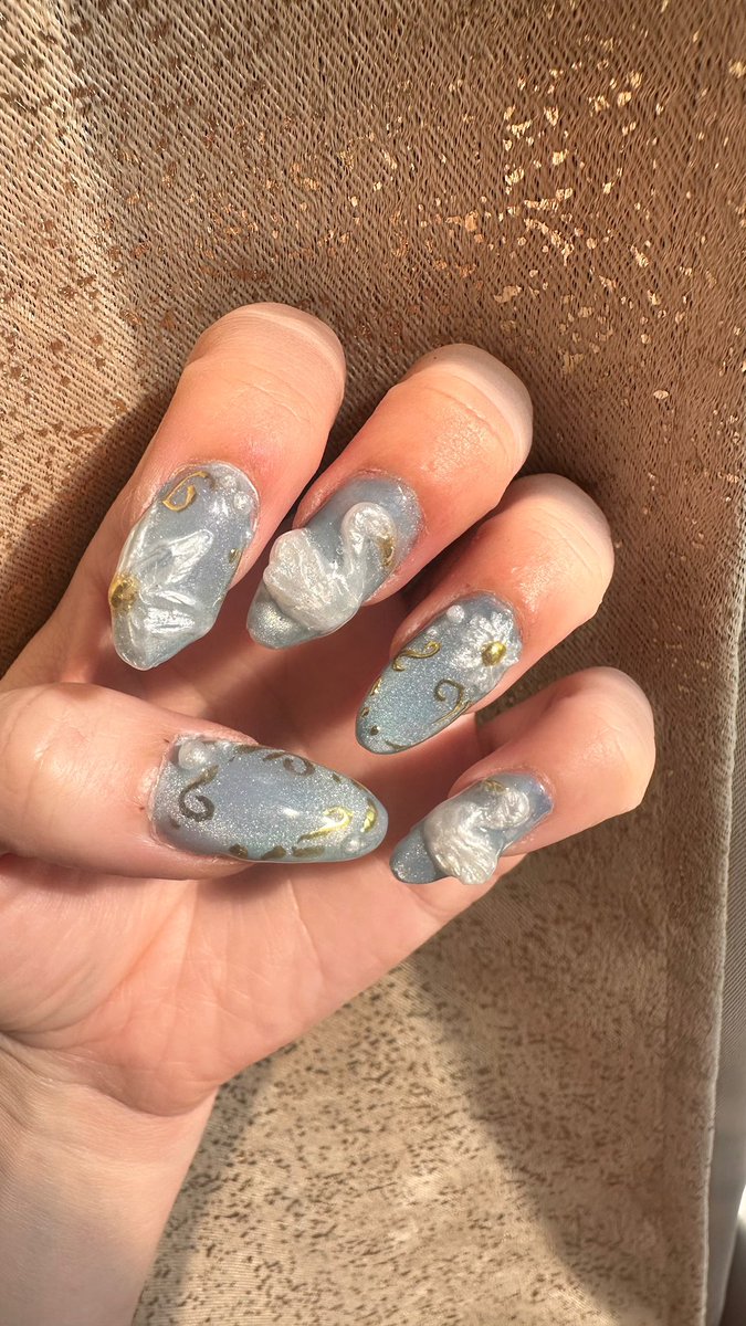 Demi Hawks 🪽 tweet media