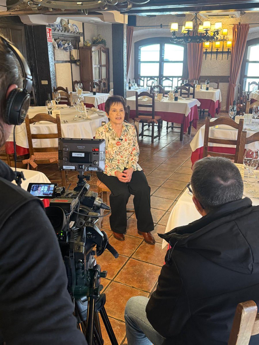 La8 LEÓN tweet media