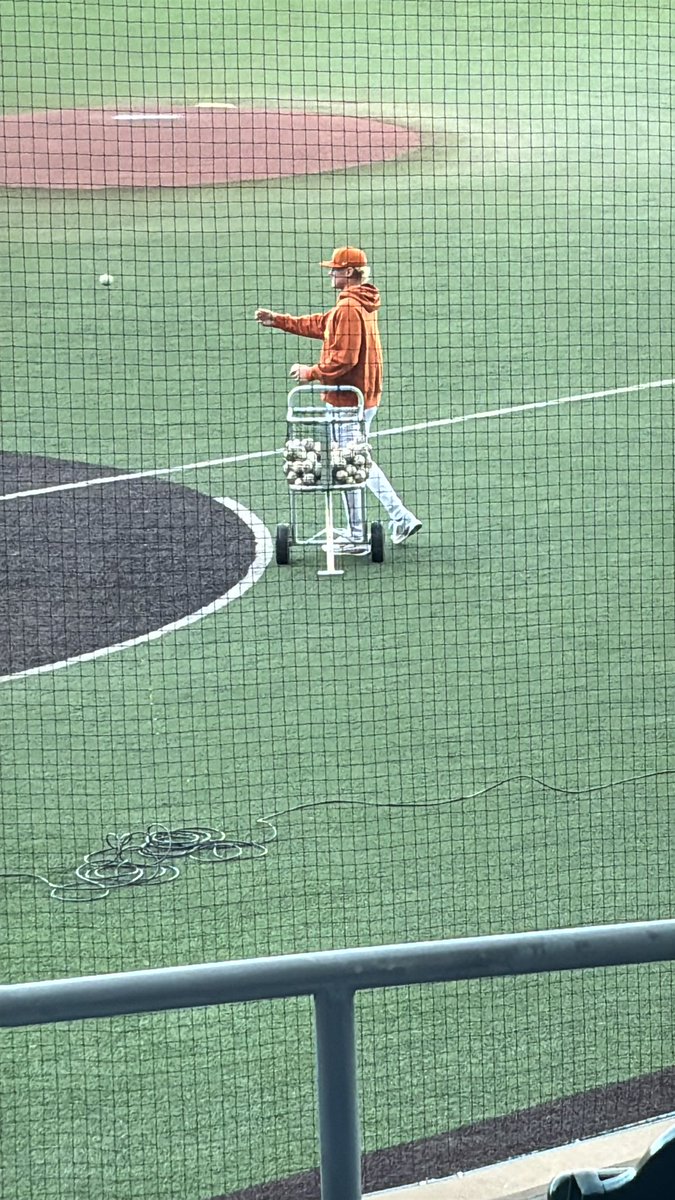 AIDEN ROBBINS MUSTACHE tweet media